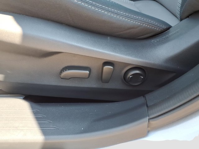 Used 2025 Subaru Outback Premium AWD/4WD image 19