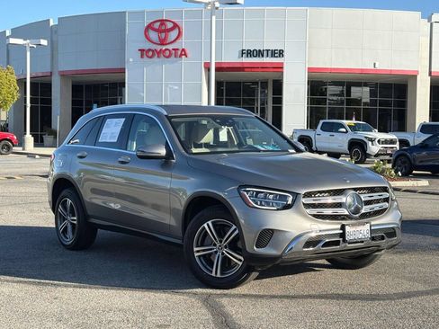 Used 2020 Mercedes-Benz GLC 300 4MATIC image 1