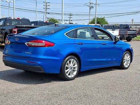 Used 2019 Ford Fusion Energi Titanium FWD image 11