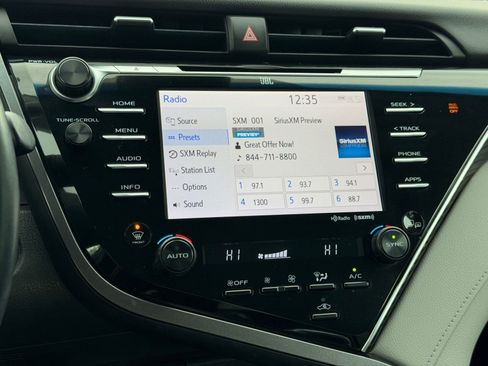 Used 2018 Toyota Camry XLE w/ Audio Package FWD image 17