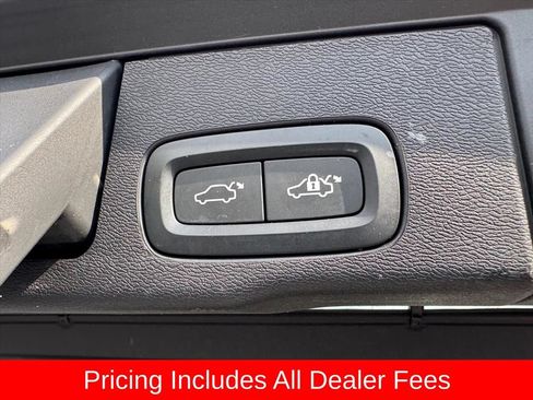 Used 2021 Volvo XC60 T5 Momentum w/ Protection Package Premier FWD image 11