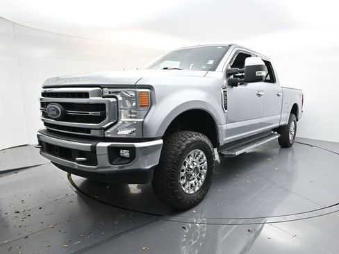 Used 2021 Ford F350 Lariat w/ Chrome Package image 4