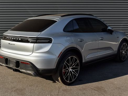 Certified 2025 Porsche Macan 4S Electric w/ Premium Package image 29