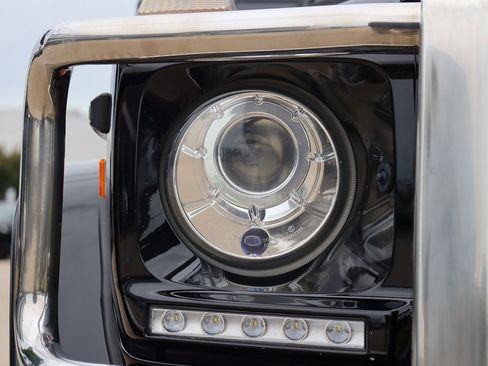 Used 2016 Mercedes-Benz G 63 AMG 4MATIC image 5