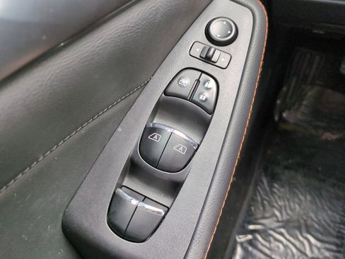 Used 2023 Nissan Maxima SR w/ Sport Mat Group image 17