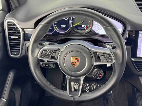Used 2019 Porsche Cayenne E-Hybrid image 21