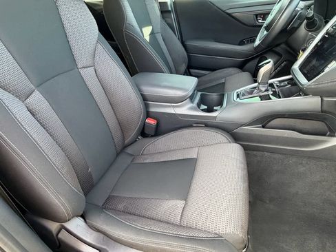 Used 2023 Subaru Outback Premium image 11