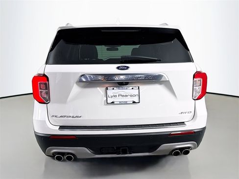 Used 2022 Ford Explorer Platinum w/ Equipment Group 601A image 10