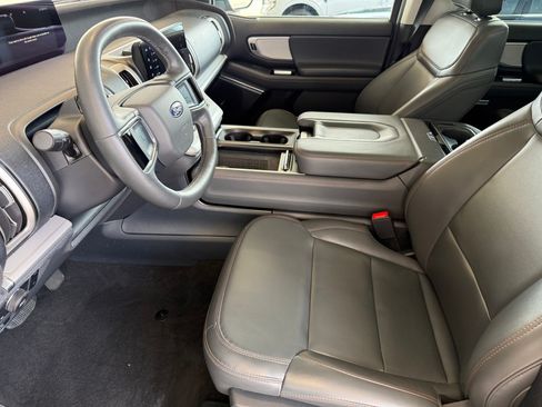 Certified 2025 Ford Expedition Max Active AWD/4WD image 5
