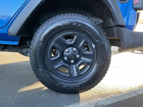 Used 2021 Jeep Wrangler Unlimited Sport image 29