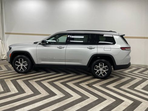 New 2025 Jeep Grand Cherokee L Limited w/ Luxury Tech Group II image 3