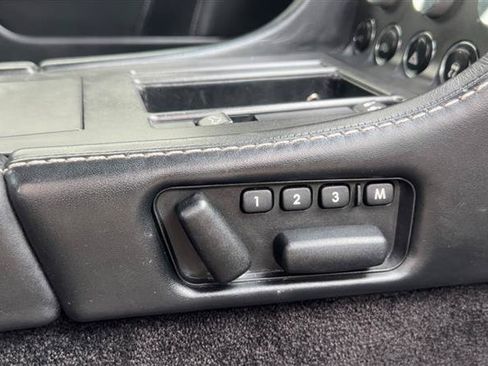 Used 2008 Aston Martin V8 Vantage Roadster RWD image 48
