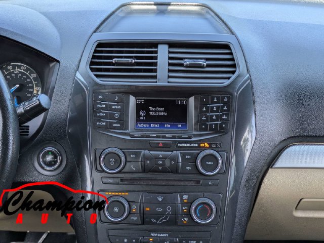 Used 2017 Ford Explorer XLT FWD image 22