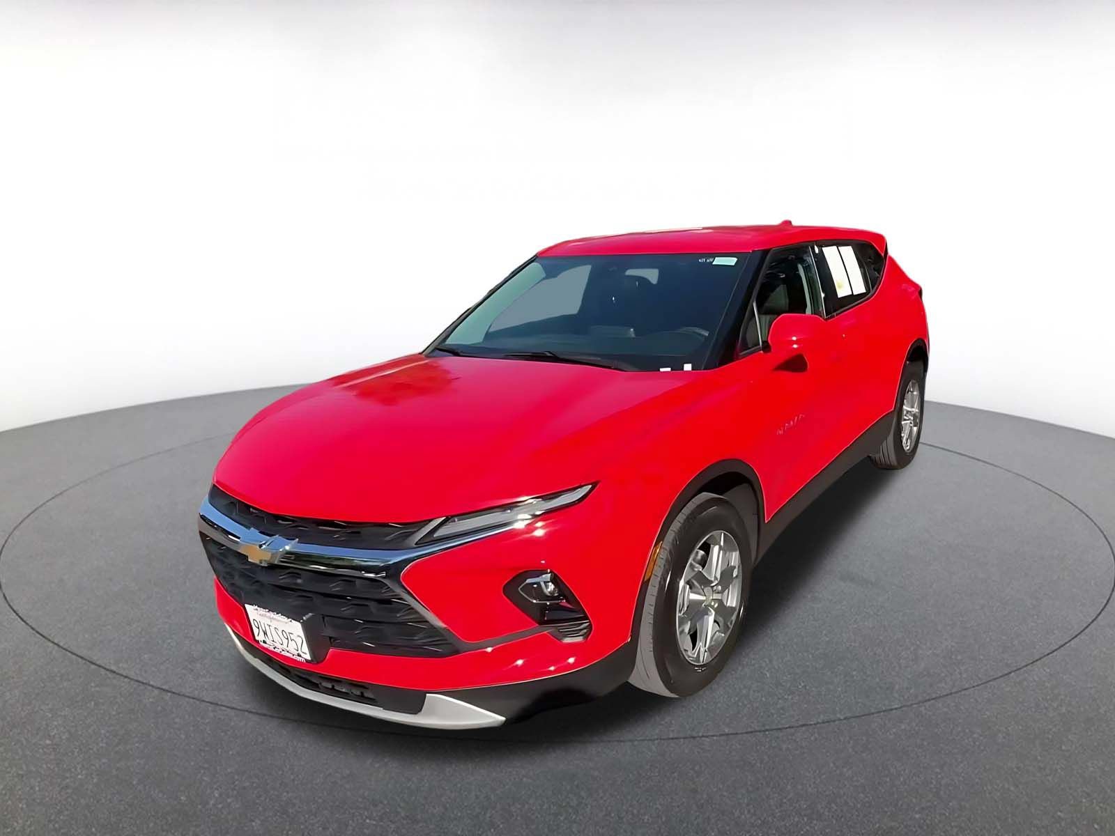 Used 2026 Chevrolet Blazer LT FWD image 6