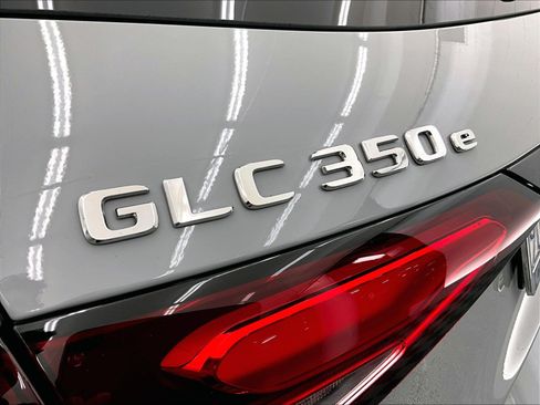 Certified 2025 Mercedes-Benz GLC 350e 4MATIC image 32