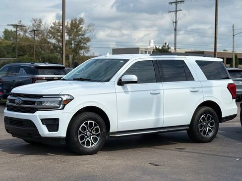 Certified 2023 Ford Expedition XLT AWD/4WD image 46