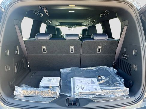 New 2026 INFINITI QX80 4WD w/ Sport Exterior Package image 28