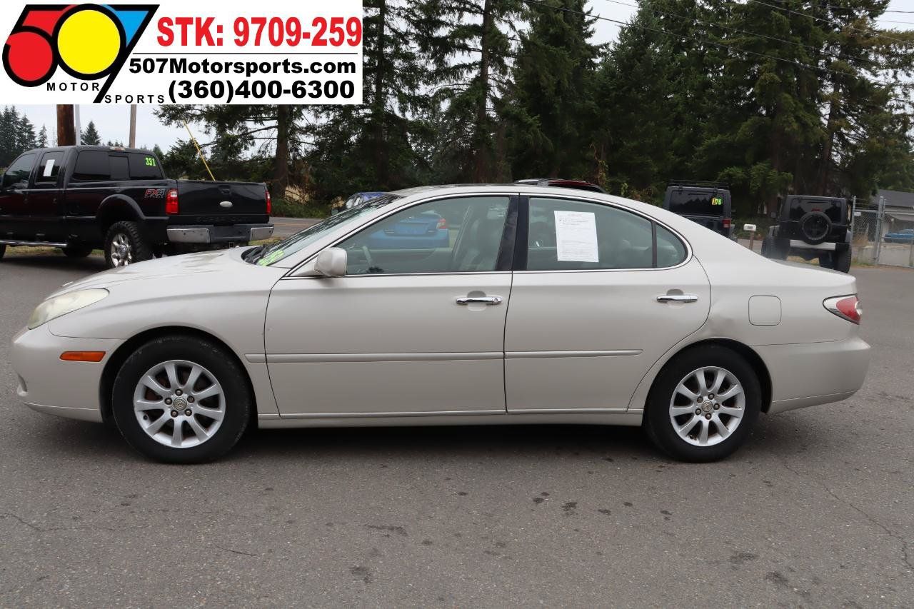 Used 2002 Lexus ES 330 w/ Premium Pkg FWD image 3