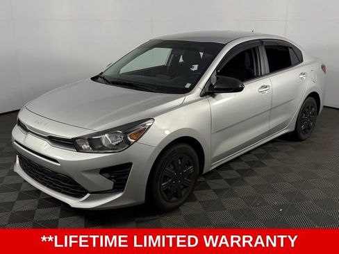 Used 2023 Kia Rio LX image 3
