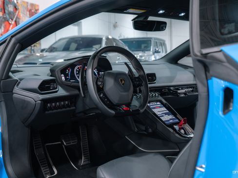 Used 2021 Lamborghini Huracan EVO RWD image 7