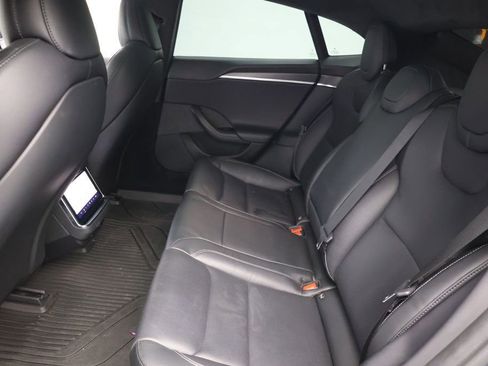 Used 2021 Tesla Model S Plaid image 21