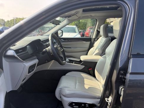 Used 2021 Jeep Grand Cherokee L Overland w/ Advanced Protech Group III AWD/4WD image 24