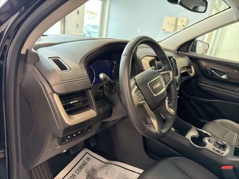 Used 2023 GMC Terrain Denali w/ Denali Premium Package image 17