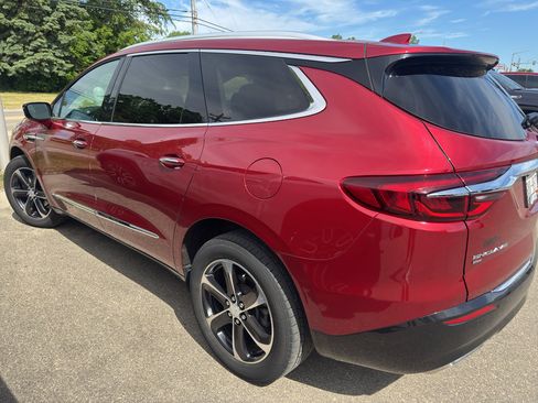 Used 2021 Buick Enclave Essence w/ Sport Touring Edition AWD/4WD image 3