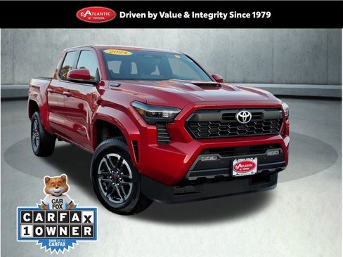 Used 2024 Toyota Tacoma TRD Sport image 1
