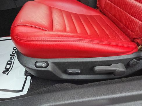 Used 2006 Ford Mustang GT Premium RWD image 19