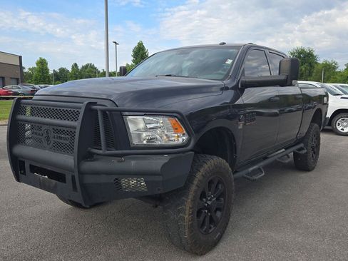Used 2016 RAM 2500 Tradesman w/ Chrome Appearance Group AWD/4WD image 3