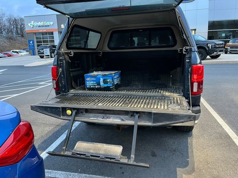 Used 2018 Ford F150 XLT w/ Equipment Group 302A Luxury image 11