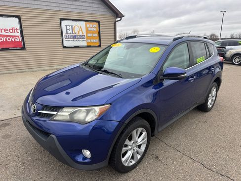 Used 2015 Toyota RAV4 Limited image 1