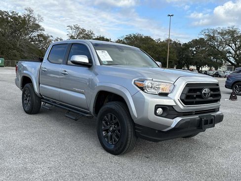 Used 2023 Toyota Tacoma SR5 w/ Technology Package image 2