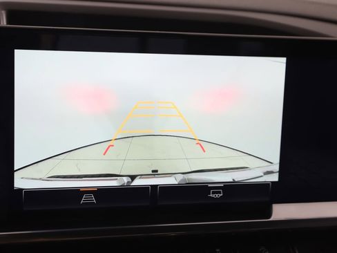 Used 2023 GMC Sierra 1500 SLT w/ SLT Convenience Package image 10