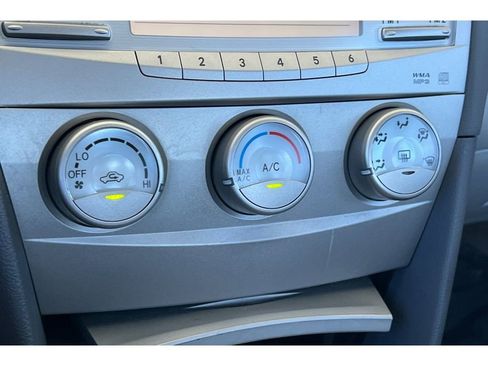 Used 2011 Toyota Camry LE image 20