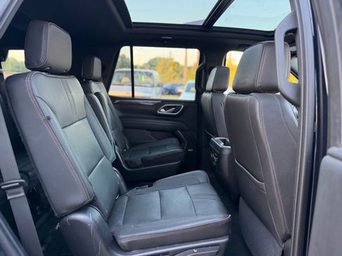 Used 2022 Chevrolet Tahoe RST w/ Luxury Package AWD/4WD image 18