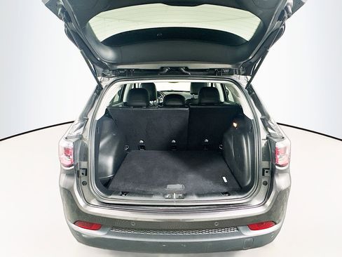 Used 2021 Jeep Compass Limited w/ Sun and Sound Group image 31