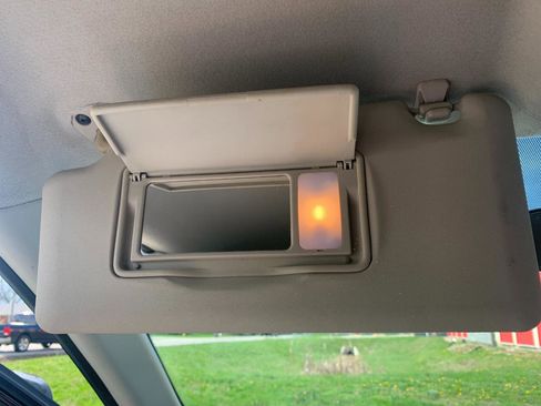 Used 2013 Nissan Rogue SV image 18