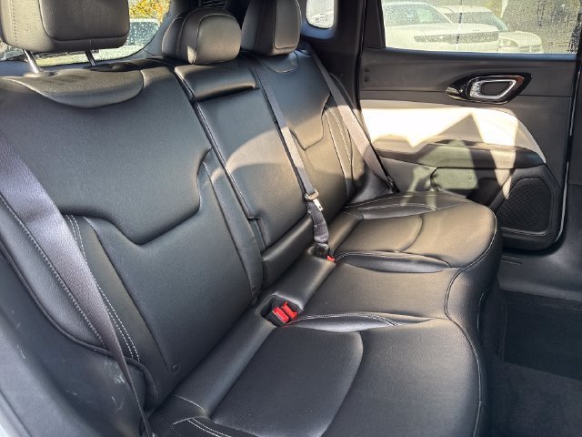 Used 2025 Jeep Compass Limited AWD/4WD image 19