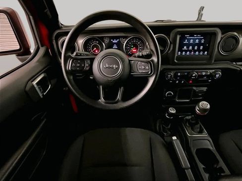Used 2022 Jeep Wrangler Sport AWD/4WD image 5