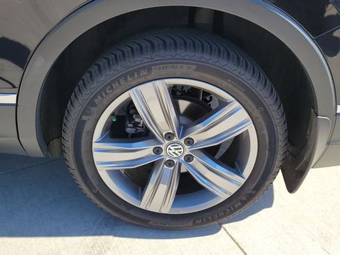 Used 2018 Volkswagen Tiguan SEL Premium AWD/4WD image 20