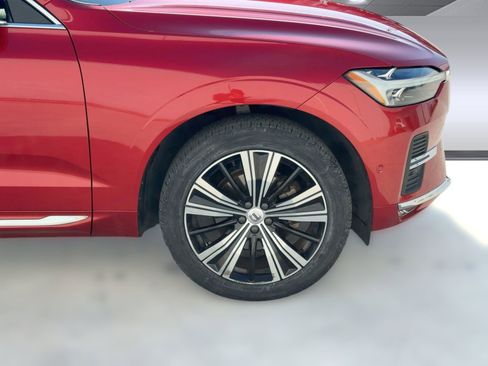 Certified 2023 Volvo XC60 B5 Plus w/ Protection Package Premier image 11