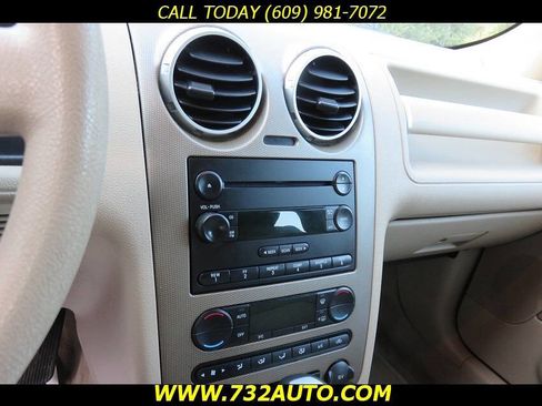 Used 2005 Ford Freestyle SE image 11
