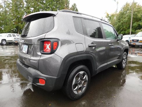 Used 2017 Jeep Renegade Sport w/ Power & Air Group image 2