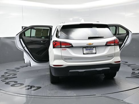 Used 2024 Chevrolet Equinox Premier FWD image 28