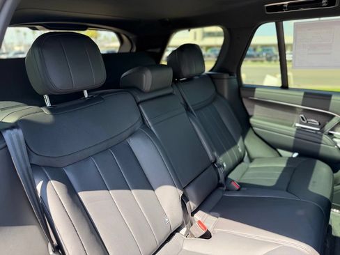 New 2026 Land Rover Range Rover SE AWD/4WD image 7