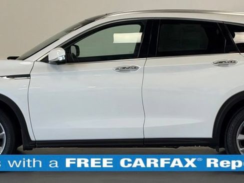 Used 2022 INFINITI QX50 Essential AWD/4WD image 2
