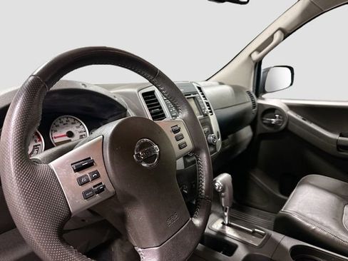 Used 2013 Nissan Xterra PRO-4X w/ Pro-4x Leather Pkg AWD/4WD image 11