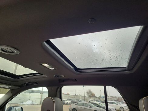 Used 2023 Chevrolet Traverse Premier w/ Redline Edition image 19